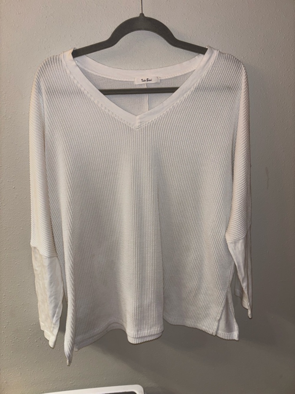 Tres Bien White V-Neck Waffle Knit Top